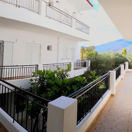 Ενοικιαζόμενα Δωμάτια Γεωργία Σταμούλου Roviész Kültér fotó