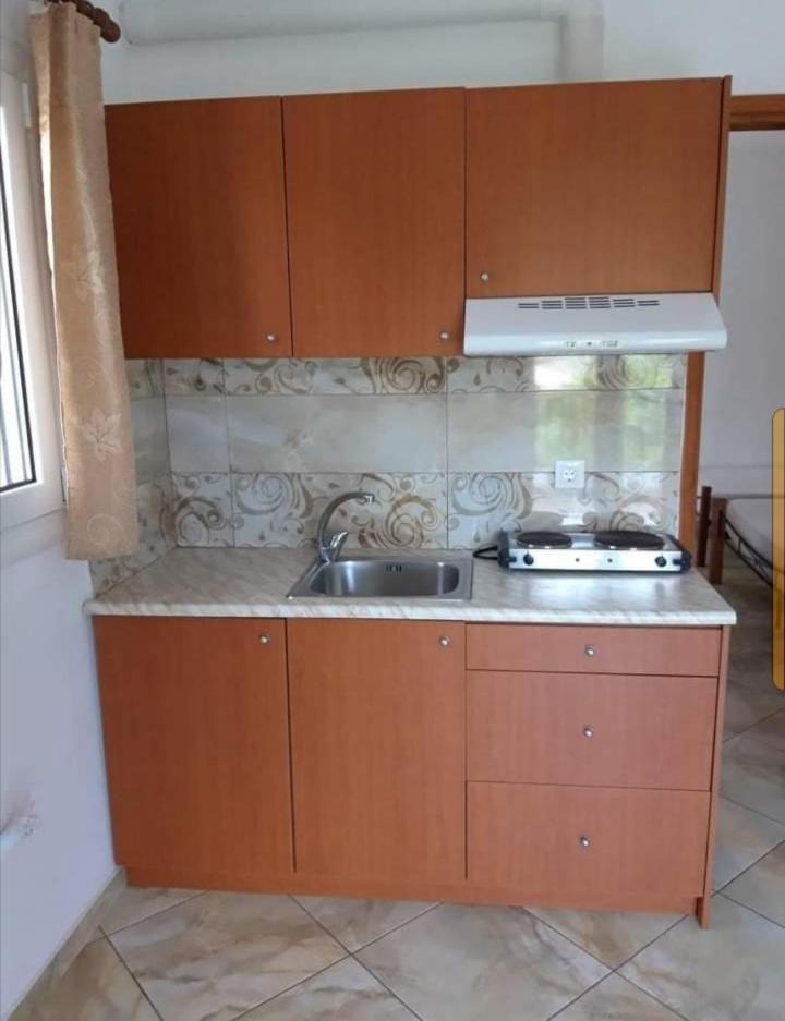 Ενοικιαζόμενα Δωμάτια Γεωργία Σταμούλου Roviész Kültér fotó